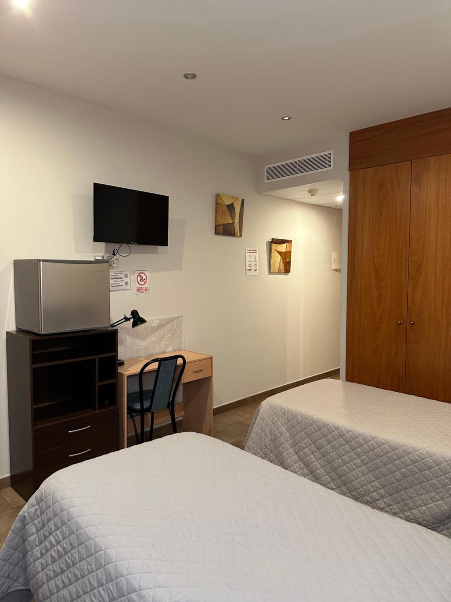 Hostal Venecia Монсон Экстерьер фото