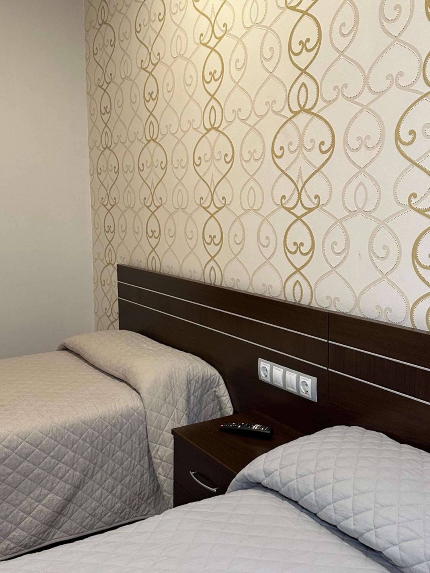 Hostal Venecia Монсон Экстерьер фото